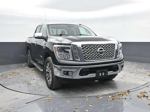 2017 Nissan Titan SL