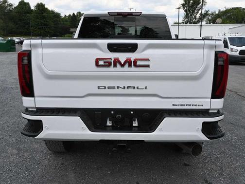 2025 GMC Sierra 2500 Denali