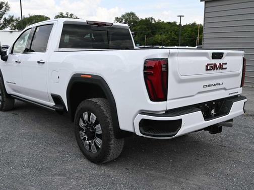 2025 GMC Sierra 2500 Denali