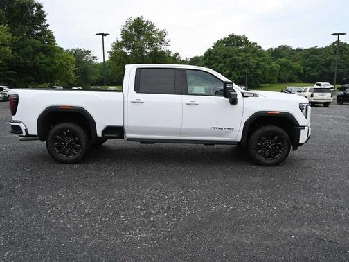 2025 GMC Sierra 2500 AT4