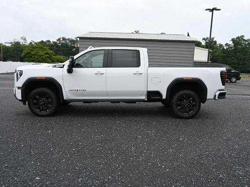 2025 GMC Sierra 2500 AT4