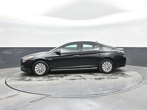 2016 Hyundai SONATA Hybrid SE