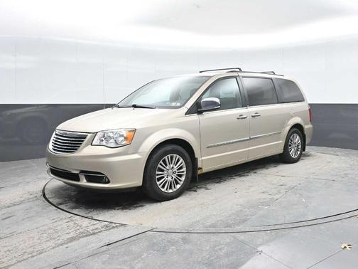 2013 Chrysler Town & Country Touring-L