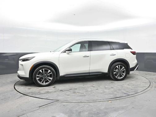 Majestic White 2023 INFINITI QX60 Luxe