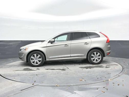 2016 Volvo XC60 T6 Drive-E