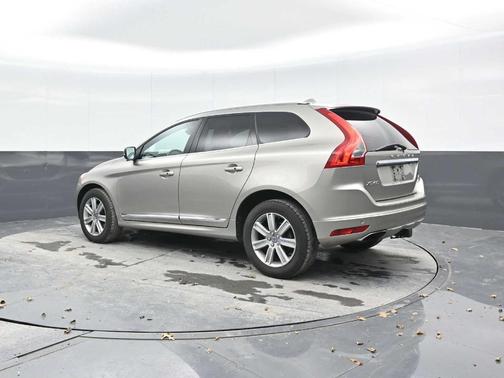 2016 Volvo XC60 T6 Drive-E