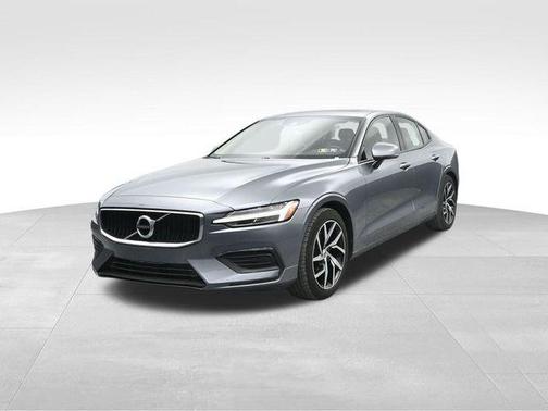 2020 Volvo S60 T5 Momentum