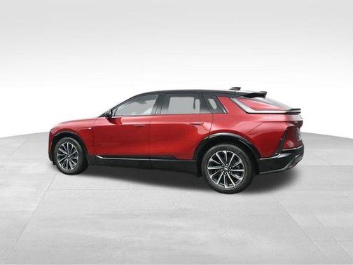 2025 Cadillac LYRIQ Sport