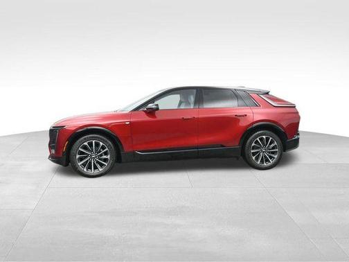 2025 Cadillac LYRIQ Sport