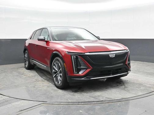2025 Cadillac LYRIQ Sport