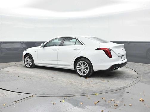 2025 Cadillac CT4 Luxury