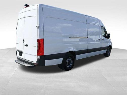 2023 Mercedes-Benz Sprinter 2500 170 WB