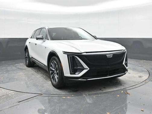 2025 Cadillac LYRIQ Sport