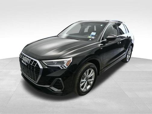 2024 Audi Q3 45 S line Premium
