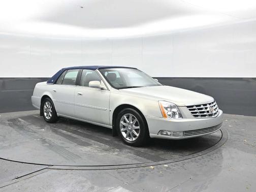 Ocean Pearl Tri-Coat 2010 Cadillac DTS W/1SC