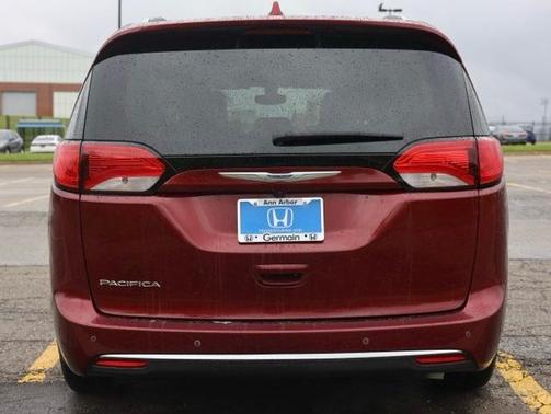 2018 Chrysler Pacifica Touring-L Plus