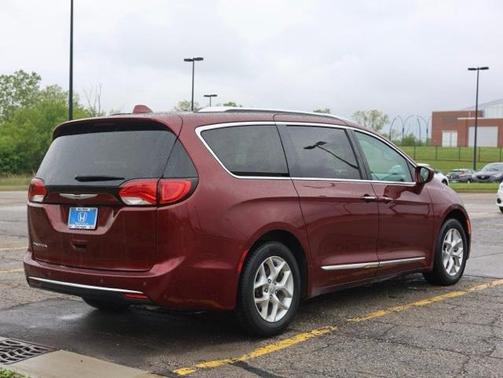2018 Chrysler Pacifica Touring-L Plus
