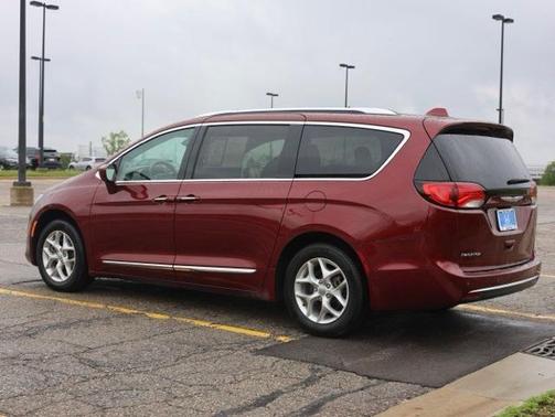 2018 Chrysler Pacifica Touring-L Plus