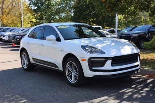 2022 Porsche Macan Base