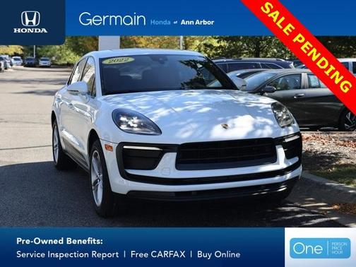 2022 Porsche Macan Base