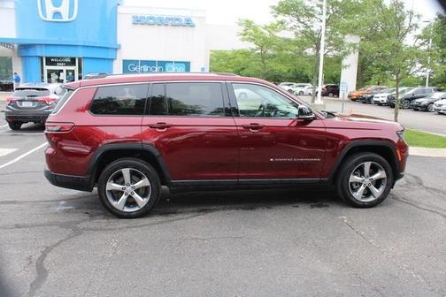Photo 2 of 31 of 2021 Jeep Grand Cherokee L Limited