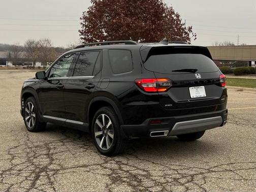 2025 Honda Pilot Elite