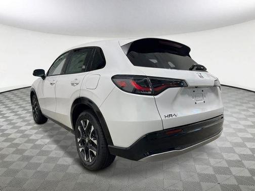 White 2027 Honda HR-V EX-L