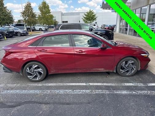 2025 Hyundai ELANTRA Limited