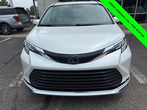 2022 Toyota Sienna XLE