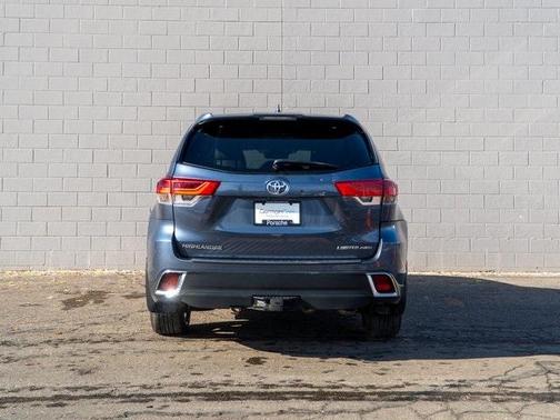 2019 Toyota Highlander Limited Platinum