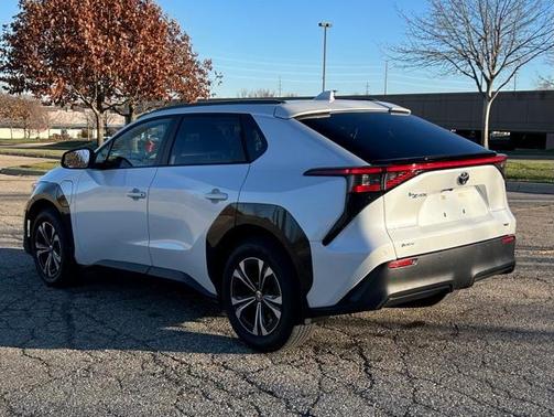 2024 Toyota bZ4X XLE