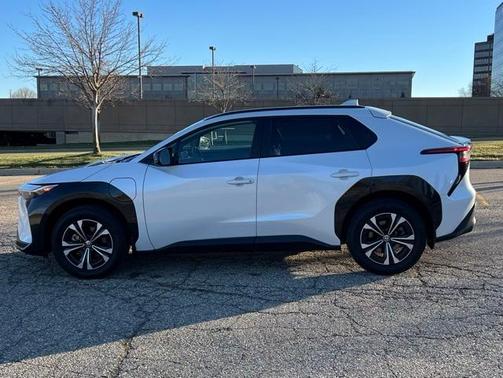 2024 Toyota bZ4X XLE