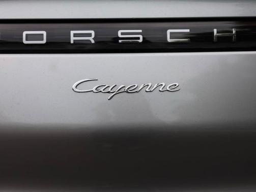 2022 Porsche Cayenne AWD
