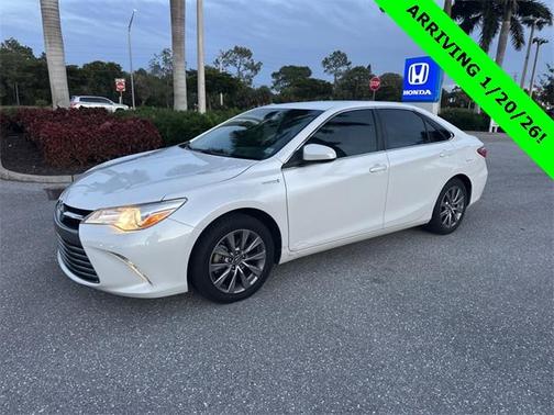 2016 Toyota Camry Hybrid XLE