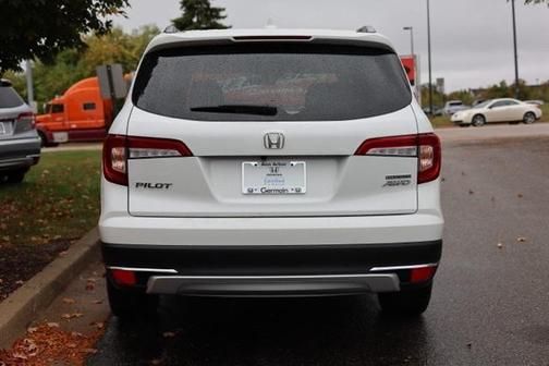 2022 Honda Pilot Touring 7-Passenger