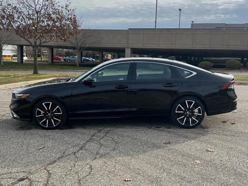 2025 Honda Accord Hybrid Touring