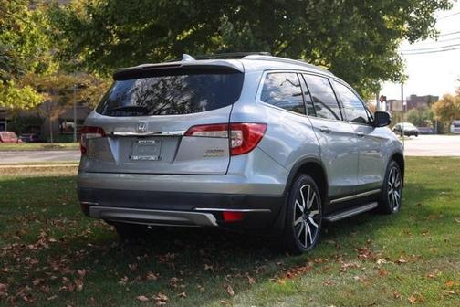 2019 Honda Pilot Touring 8-Passenger