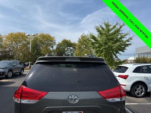 2011 Toyota Sienna LE