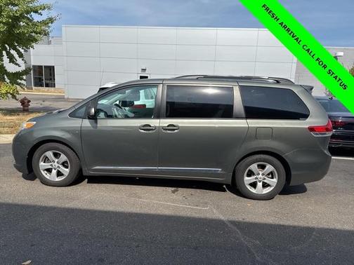 2011 Toyota Sienna LE