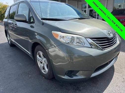 2011 Toyota Sienna LE