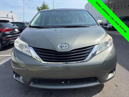 2011 Toyota Sienna LE
