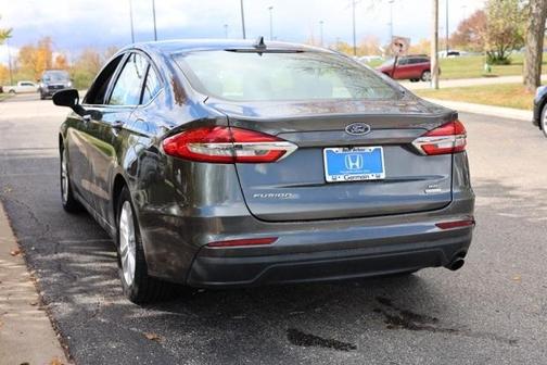 2020 Ford Fusion SE