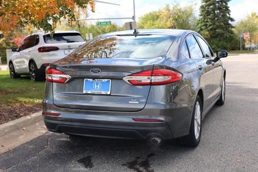 2020 Ford Fusion SE