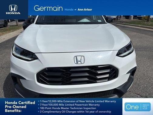 White 2023 Honda HR-V Sport