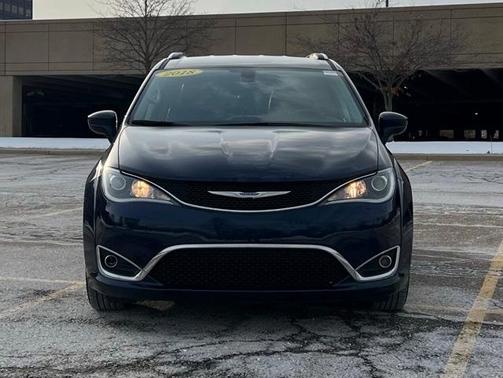 2018 Chrysler Pacifica Touring-L
