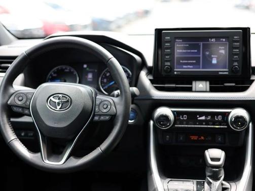 2022 Toyota RAV4 Hybrid SE