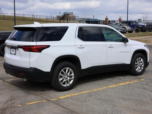 2022 Chevrolet Traverse LS