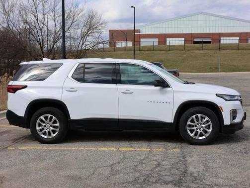 2022 Chevrolet Traverse LS