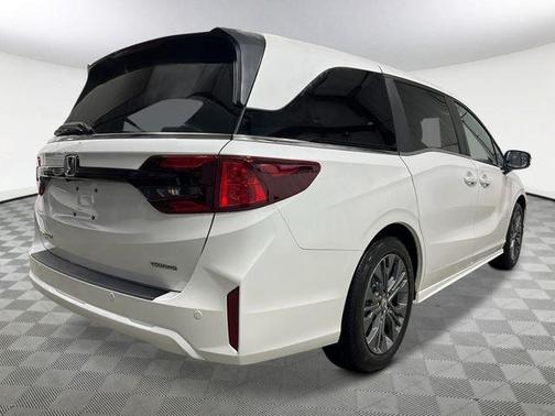 White 2026 Honda Odyssey Touring