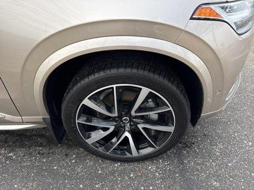 2024 Volvo XC90 B6 Plus Bright Theme 7-Seater